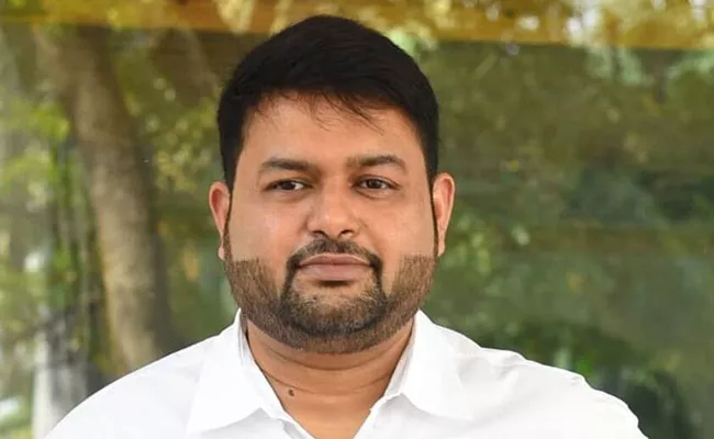 Music Director SS Thaman Strong Counter to Netizens On Comments - Sakshi