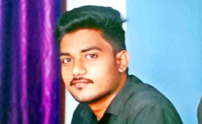 Engineering Student Commit suicide In East Godavari - Sakshi