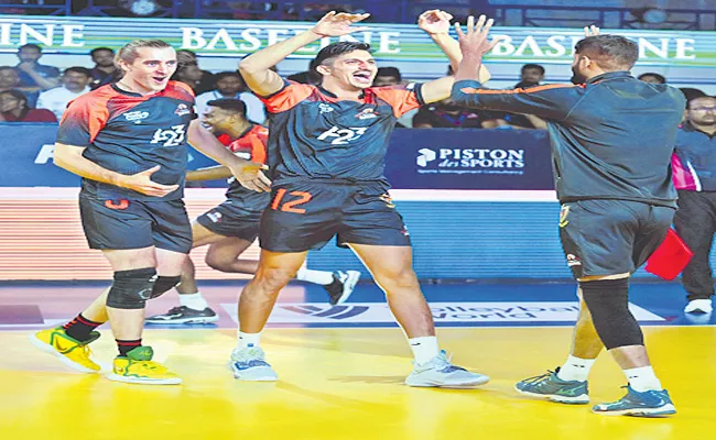 Hyderabad Blackhawks defeat Ahmedabad Defenders in Prime Volleyball League 2023 - Sakshi