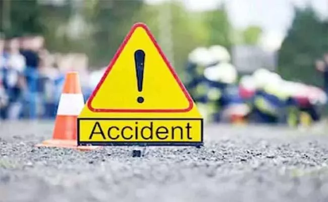 Two women laborers deceased in Tractor Accident - Sakshi