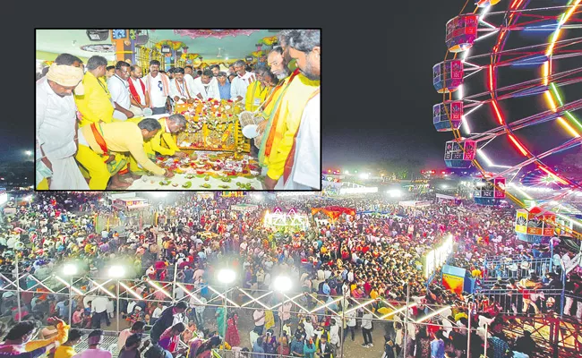 Huge Devotees At Peddagattu Lingamanthula Swamy Jathara - Sakshi