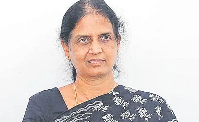 Telangana: Sabitha Indra Reddy Holds Meet On Teacher Transfers - Sakshi