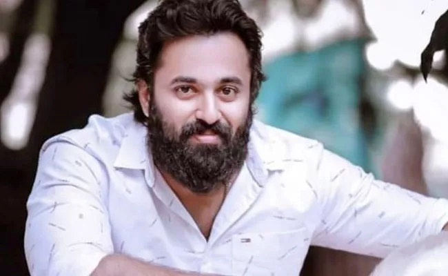 Kerala HC Withdraws Stay in Molestation Case Against Actor Unni Mukundan - Sakshi