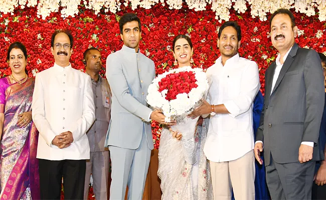 Cm Jagan Attends Madhusudhan Reddy Daughter Wedding Reception - Sakshi