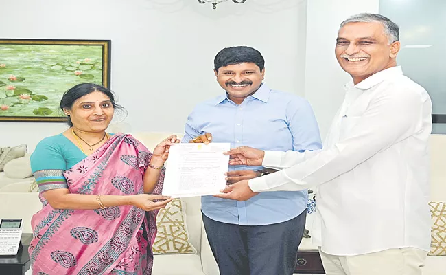 MP Santhosh Kumar Sanction Rs 50 Lakhs For Hospital Development At Petlaburj - Sakshi