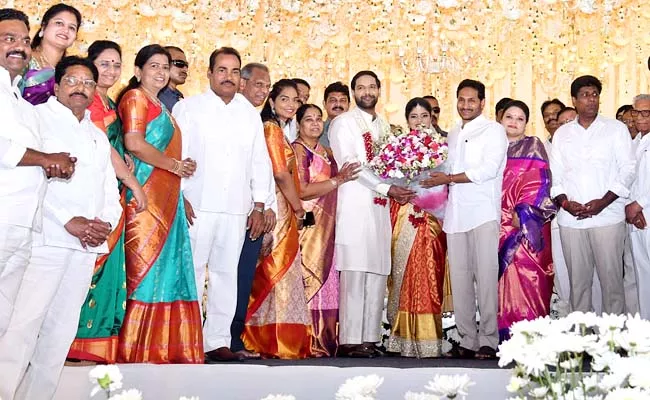 CM Ys Jagan Will Attends Srinivas Naidu Daughter Wedding Reception - Sakshi