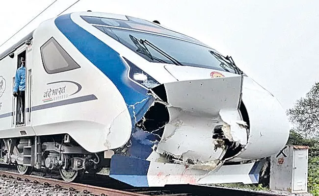 Secunderabad Visakhapatnam Vande Bharat Express Train Hits Ox - Sakshi