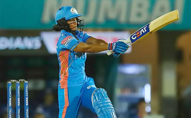 Harmanpret-3rd Fifty Mumbai Indians Set 163 Runs Target Gujarat Giants - Sakshi