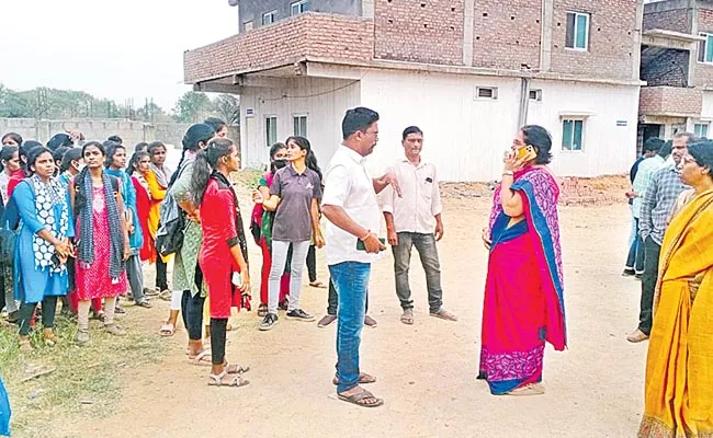 Raging in nursing college - Sakshi