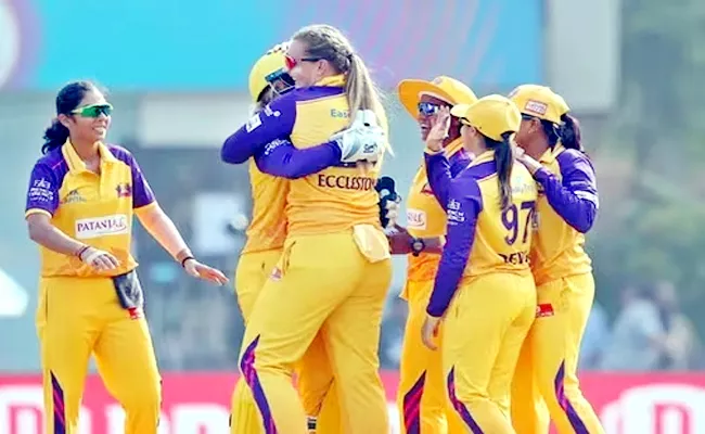 Mumbai Indians Women Set 128 Runs Target For UP Warriorz WPL 2023 - Sakshi