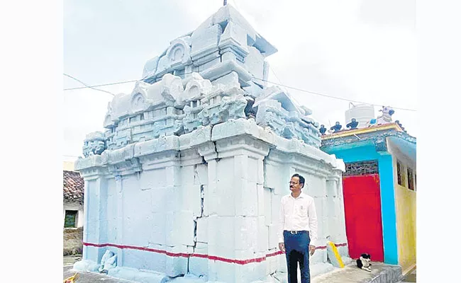 1000 Years Shivalayam Identified In Hyderabad Chilkur - Sakshi