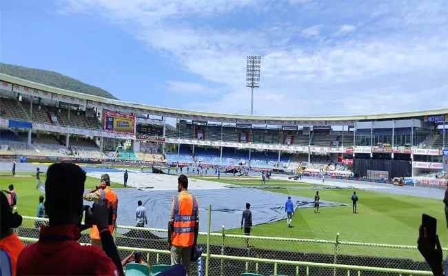 IND VS AUS 2nd ODI: Fans Expecting No Rain Effect In Vizag - Sakshi