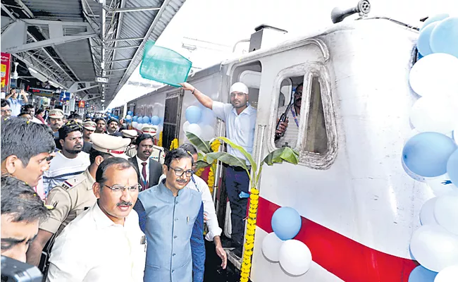 Bharat Gaurav train started with 100 percent occupancy - Sakshi