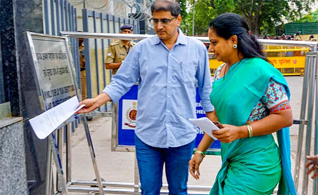 Delhi Liquor Scam Enforcement Directorate Questions MLC Kavitha - Sakshi