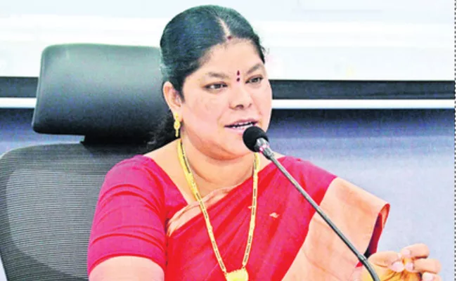 interview With Vizag Mayor Golagani Hari Venkata Kumari - Sakshi