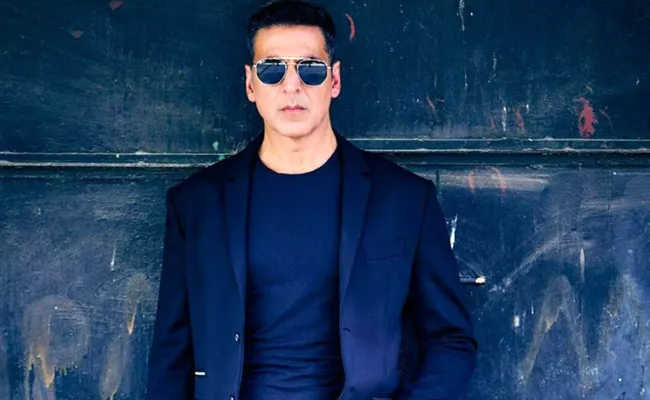 Akshay Kumar Gets Injured While Performing Action Sequence In Scotland - Sakshi