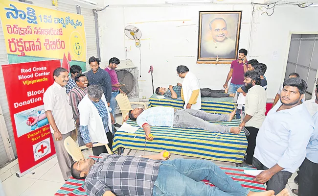 Excellent response to Sakshi Blood Donation Camp in Vijayawada