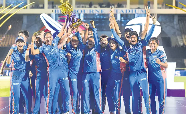 Mumbai Indians beat Delhi Capitals by 7 wickets - Sakshi