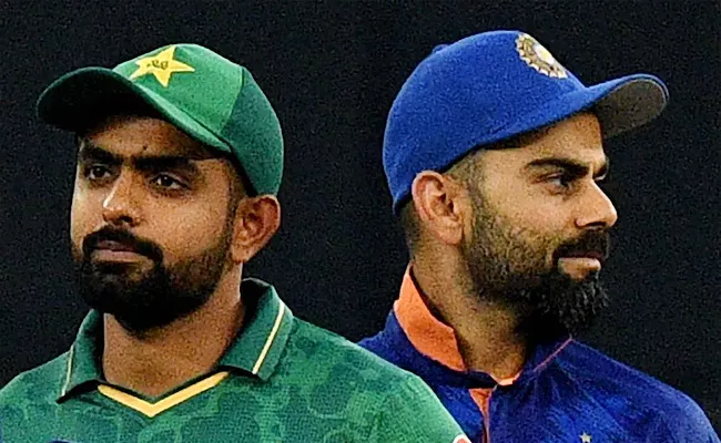 Abdul Razzaq Compare Underlines Area Where Kohli Far-Better Babar Azam - Sakshi