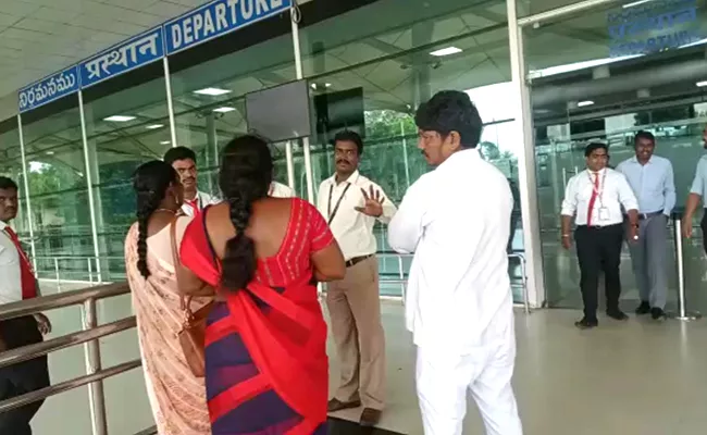 Confusion On First Day Air India Launch Gannavaram To Kuwait  - Sakshi