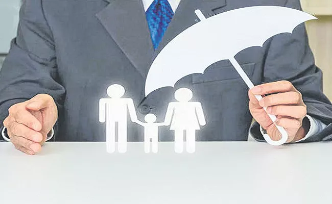 Irdai permits insurers to fix commissions for intermediaries - Sakshi