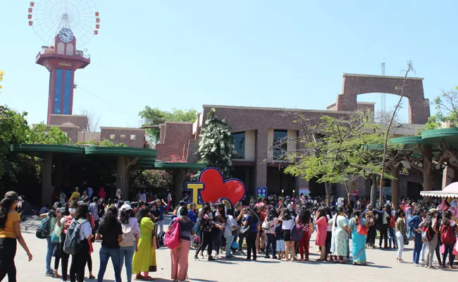 International womens day wonderla offers - Sakshi