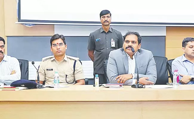 Highest priority for police welfare  - Sakshi