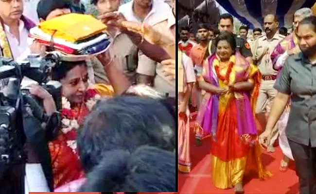 Governor Tamilisai Visits Bhadradri Temple - Sakshi