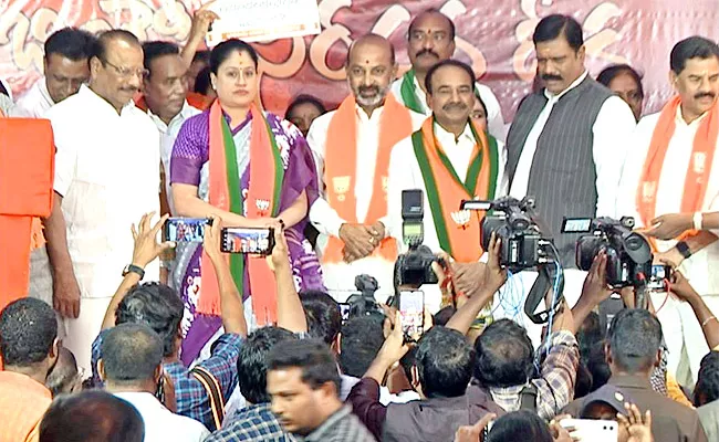 Etela Rajender Participated In Telangana Bjp Chief Bandi Sanjay Diksha - Sakshi