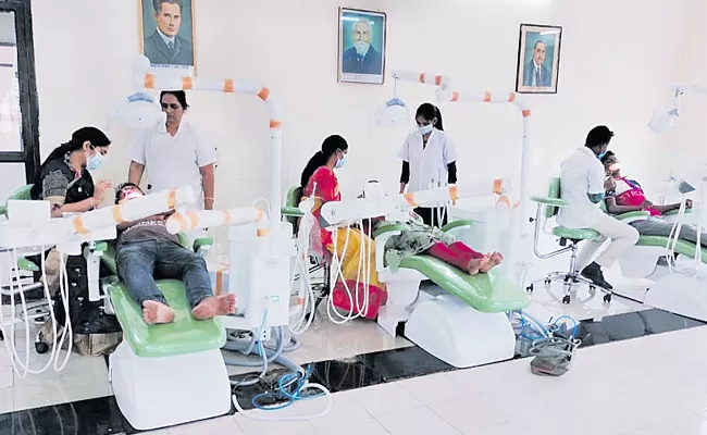 15 PG Seats for Vijayawada Government Dental College - Sakshi