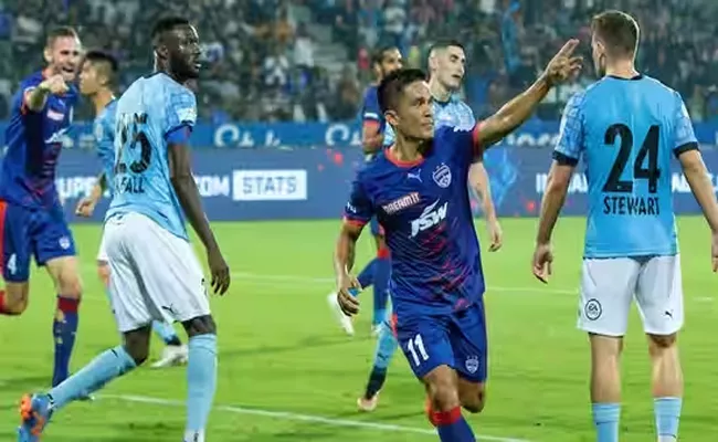 Indian Super League 2023: Chhetri Strikes, As Bengaluru FC Beat Mumbai City FC - Sakshi