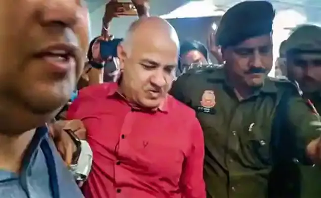 Manish Sisodia kept with other inmates in Tihar jail - Sakshi