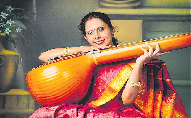 Carnatic Vocal concert by Vijayalakshmy Subramaniam - Sakshi