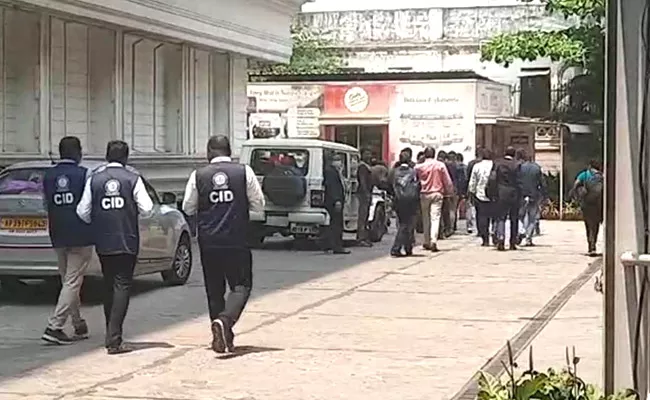 Cid Searches At Hyderabad Margadarsi Head Office - Sakshi