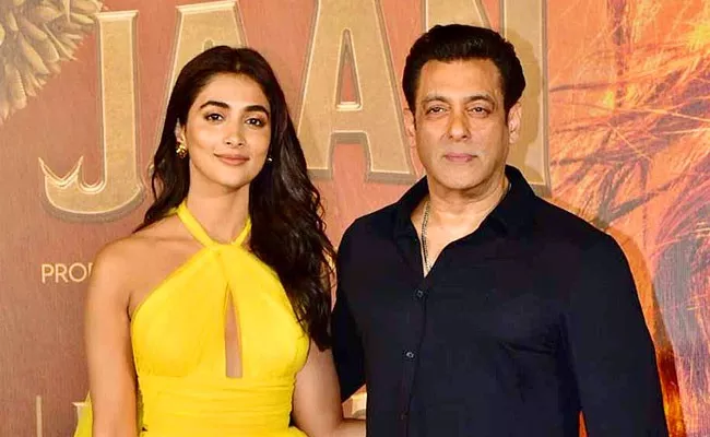 Pooja Hegde reacts to dating rumours with Salman Khan - Sakshi