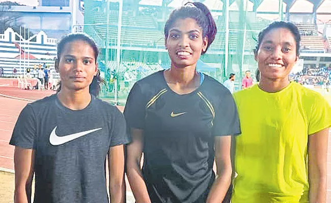 Bangalore National Athletics Grand Prix: Jyothika Sri Won Gold 400m - Sakshi