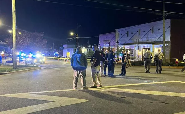 Teen Birthday Party At US Alabama At Least 20 People Shot  - Sakshi