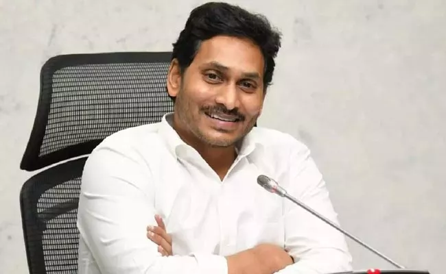 Cm Jagan Tweet On Kandukuri Veeresalingam Pantulu Jayanthi - Sakshi