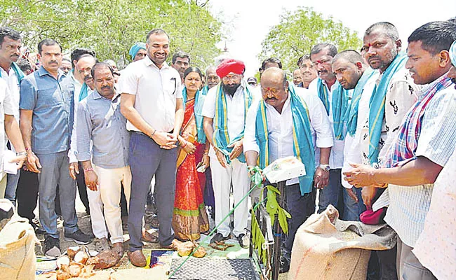 7100 grain purchase centers across the state - Sakshi