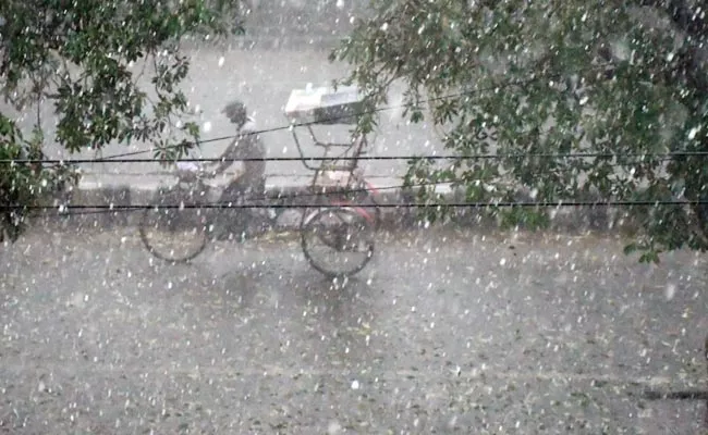 Telanagana Weather: Gusts of wind Hail Rain Hyderabad - Sakshi