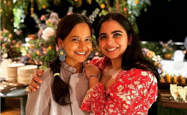 Isha Ambani hosts lavish party at her luxurious home videos and photos viral - Sakshi