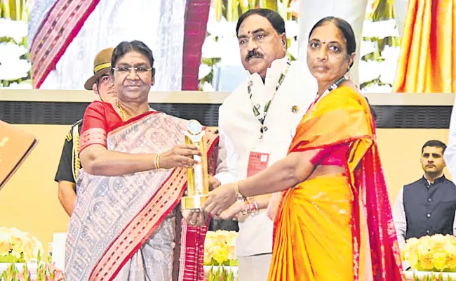 Awards for Telangana Grama Panchayats - Sakshi