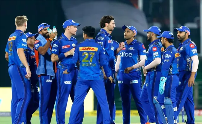 SRH VS MI: Piyush Chawla Conceded 185 Sixes In IPL, Most By A Bowler - Sakshi