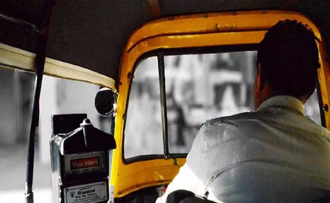 Hyderabad: Auto Driver Misbehave With School Student - Sakshi