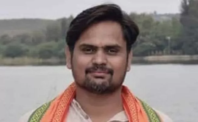 Karnataka Bjym Leader Killed In Temple Procession Four Arrested - Sakshi