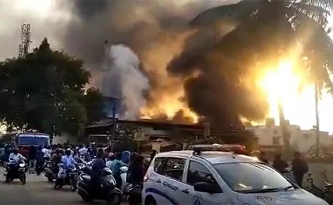 Fire Broke Out At Firecracker Shop In Mysore - Sakshi