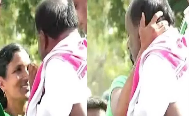 Woman Kissed HD Kumaraswamy - Sakshi