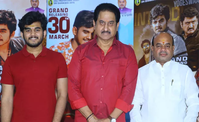 Yogeshwar, Suman at Parari Movie Success Meet - Sakshi