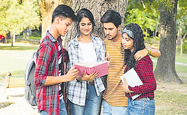 New degrees courses are four years by UGC - Sakshi