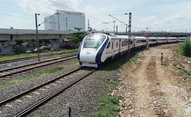 Rajasthan: Vande Bharat Train Cow Collision Leads Elderly Man Dies - Sakshi